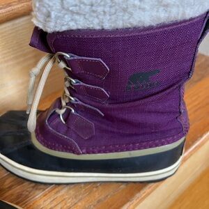 Sorel Purple and Black Winter Boots
